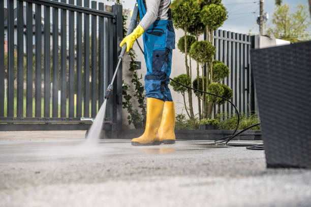 Fence Pressure Washing in Maplewood, MO